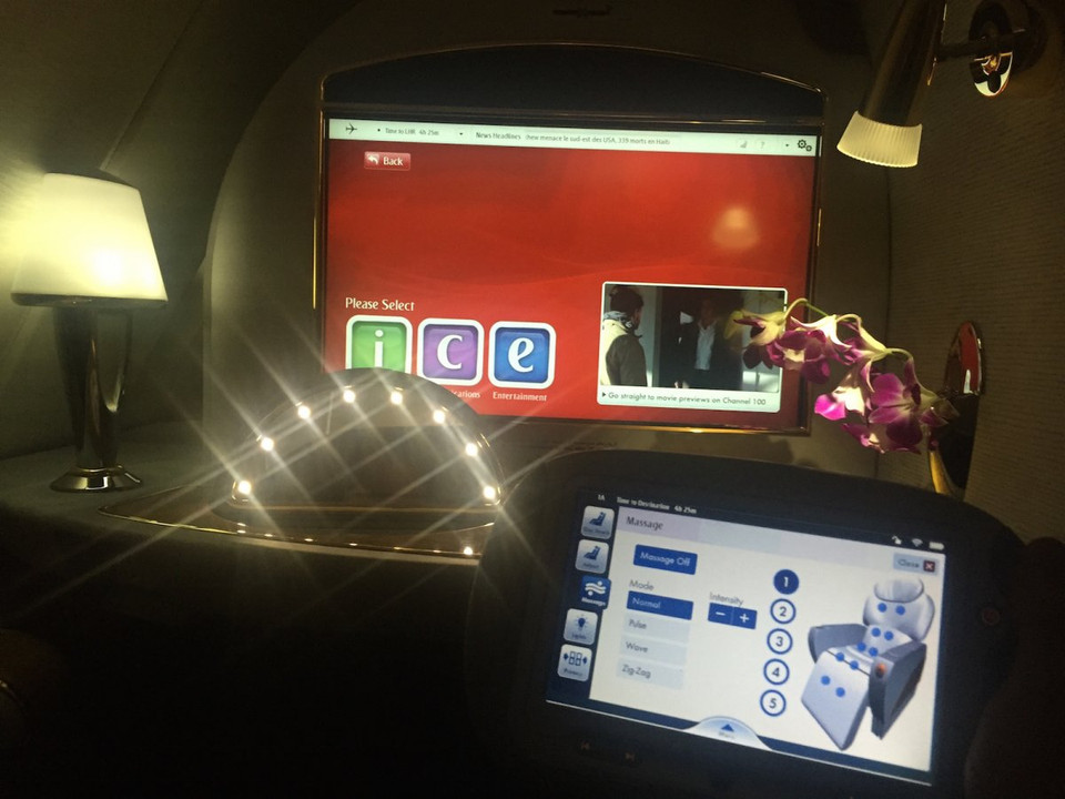 Ghế ngồi hành khách có chức năng massage. (Nguồn: businessinsider)