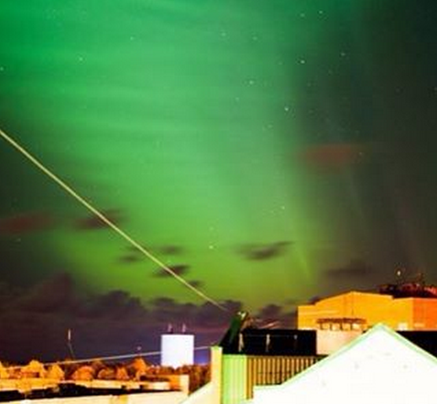 Đây cũng là cơ hội để cộng đồng mạng ở Nga tha hồ chia sẻ những bức hình tuyệt đẹp về hiện tượng kỳ thú này. (Nguồn: RT)