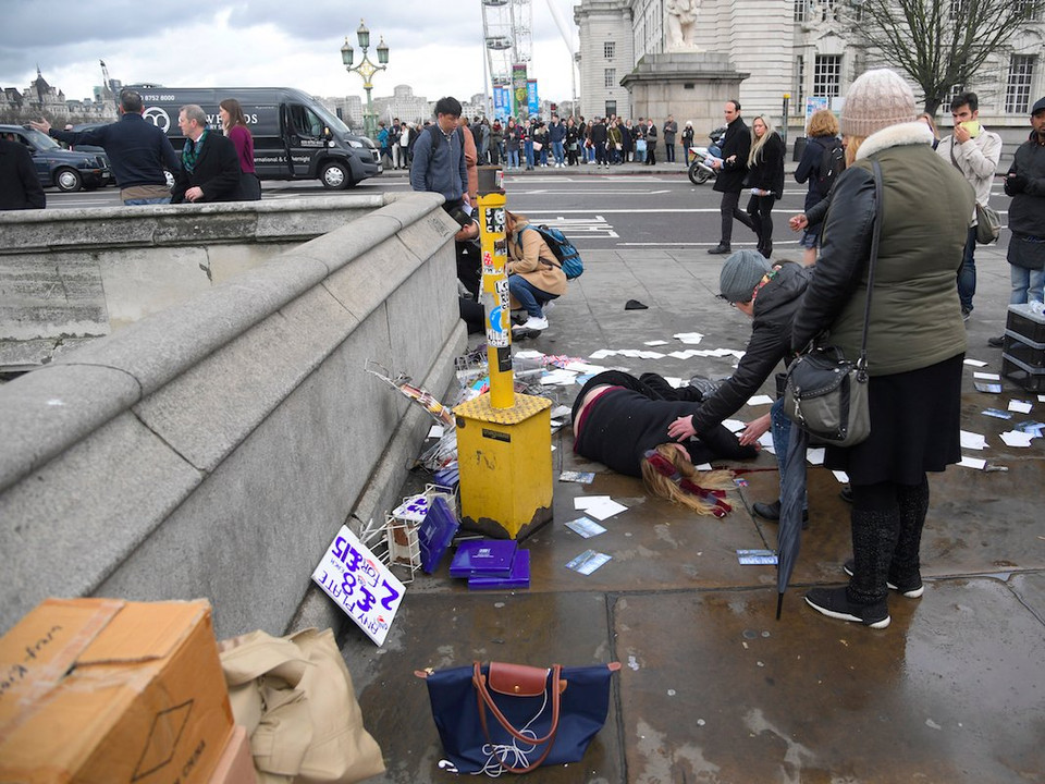 Chiếc xe làm ít nhất 12 người trong đó có 3 học sinh một trường Pháp ngữ bị thương. (Nguồn: Reuters)