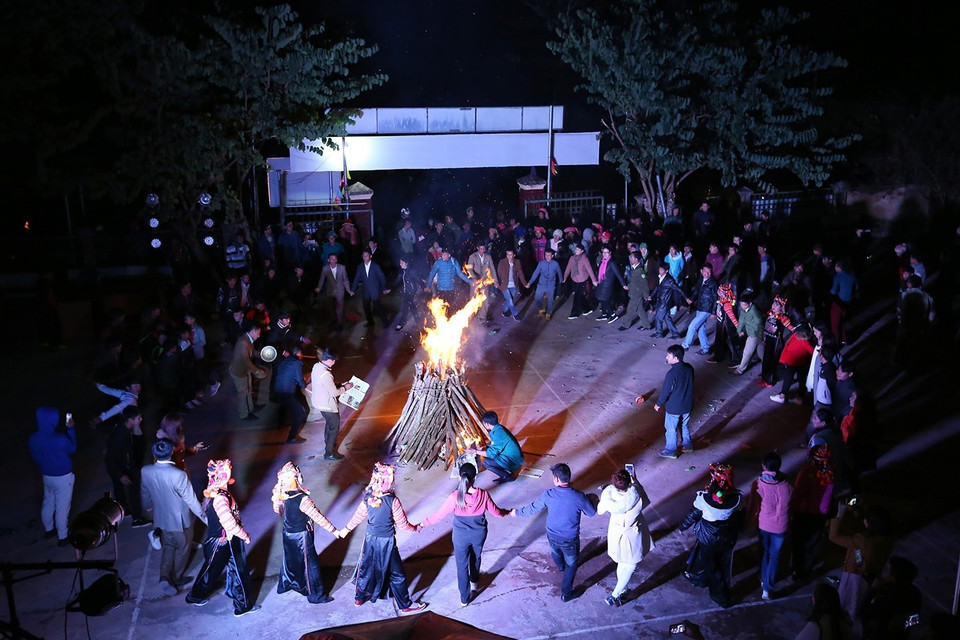 Điệu múa xòe của đồng bào dân tộc Hà Nhì trong ngày tết. (Ảnh: Phan Tuấn Anh/TTXVN)