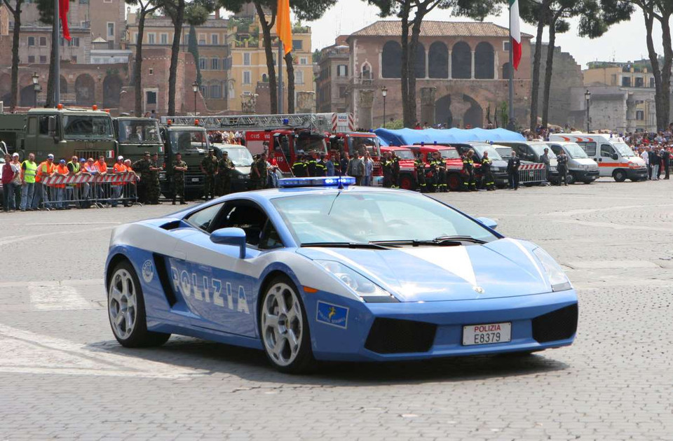 Lamborghini Gallardo ở Italy được cảnh sát Italy sử dụng từ năm 2009. (Nguồn: Rex)