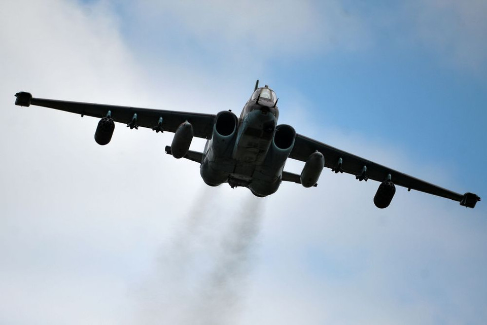 Máy bay Sukhoi Su-25 trong các màn khởi động ở cuộc thi kỹ năng bay Aviadarts-2015 ở Voronezh, Nga. (Nguồn: Sputniknews)