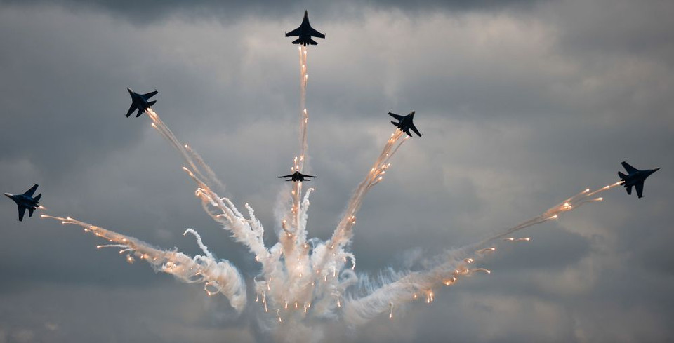 Đội máy bay nhào lộn Knights điều khiển Sukhoi Su-27. (Nguồn: Sputniknews)