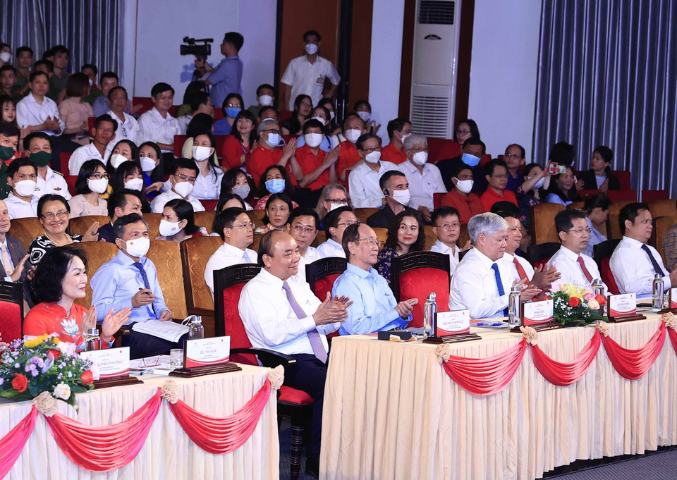 Chủ tịch nước Nguyễn Xuân Phúc dự Lễ phát động tháng nhân đạo năm 2022. (Ảnh: Thống Nhất/TTXVN)