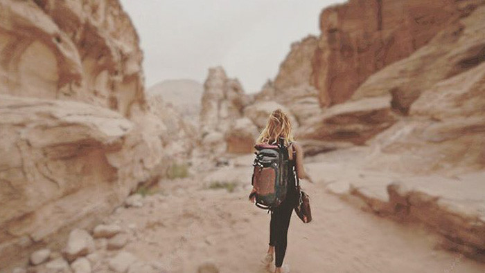 Cô sử dụng mạng Instagram để quảng cáo cho những nơi cư trú miễn phí. (Nguồn: boredpanda)