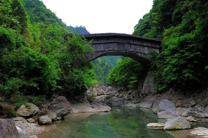 Cách biệt với những thành phố hiện đại ồn ào, ngôi làng cổ là nơi tuyệt vời cho những người cảm thấy áp lực với cuộc sống. (Nguồn: CCTVNews)