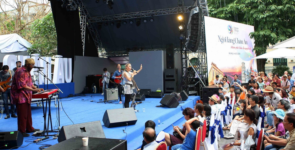 Chương trình biểu diễn nhạc jazz của nghệ sỹ tới từ Hà Lan. (Ảnh: Thanh Tùng/TTXVN)