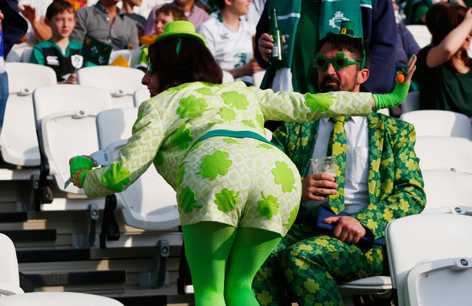 Một cổ động viên đội Ireland trong trận đấu Ireland-Italy. (Nguồn: RT)