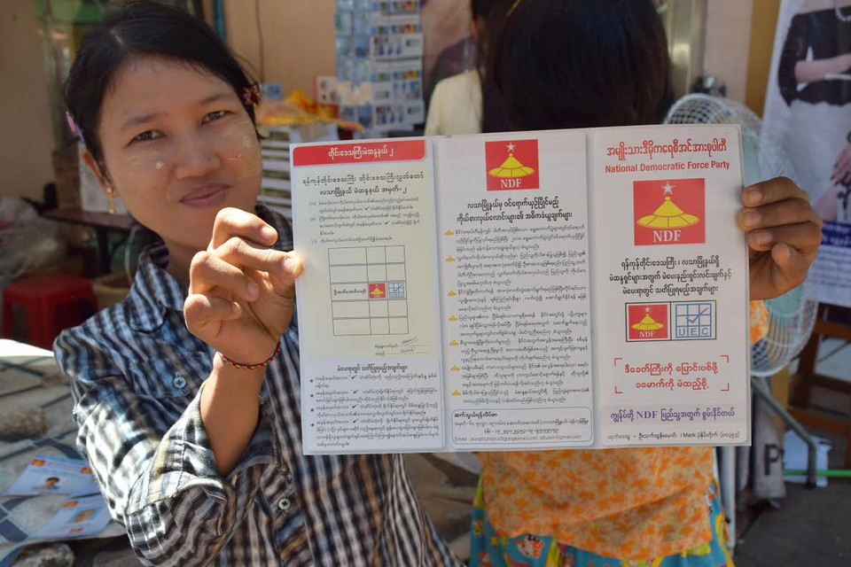 Người dân Myanmar trông đợi cuộc bầu cử lịch sử. (Ảnh: Sơn Nam/Vietnam+)