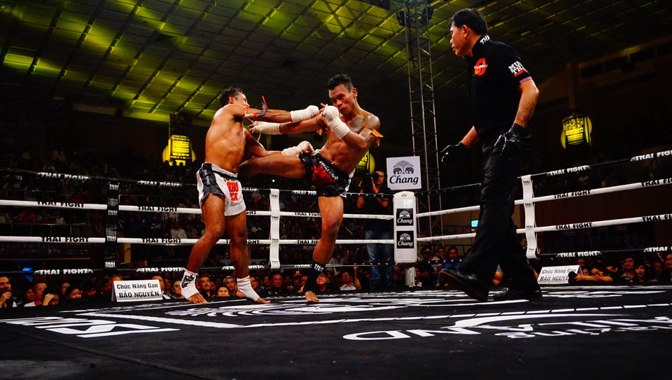 Giải đấu quy tụ các võ sỹ chuyên nghiệp hàng đầu thế giới như Saenchai P.K, Saiyok Pumphanmuang, Antoine Pinto, Sudsakorn Sor.Klinmee, Iquezang Kor, Rungthanakeat… (Ảnh: Lưu Văn Đạt/Vietnam+)