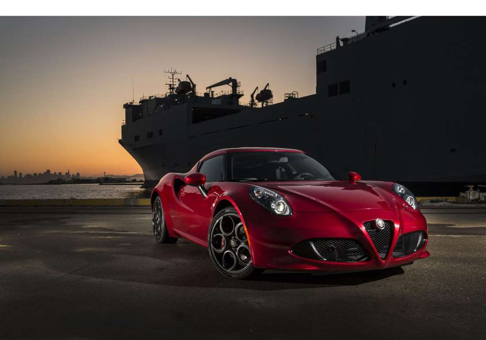 2015 Alfa Romeo 4C. (Nguồn: PR NEWSWIRE)