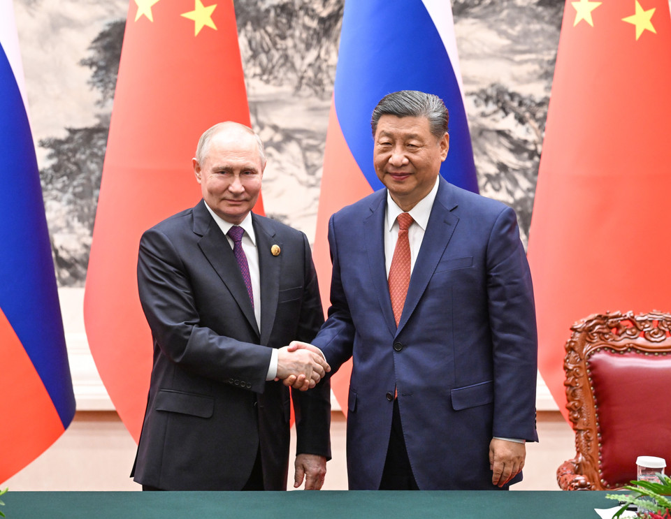 Chủ tịch Trung Quốc Tập Cận Bình (phải) và Tổng thống Nga Vladimir Putin. (Ảnh: THX/TTXVN)