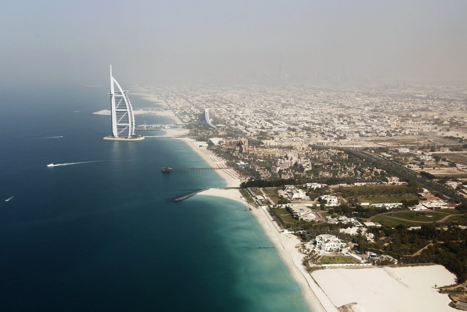 Tòa nhà Burj Al Arab nằm ở Dubai là khách sạn cao thứ 4 thế giới. (Nguồn: Businessinsider.com)