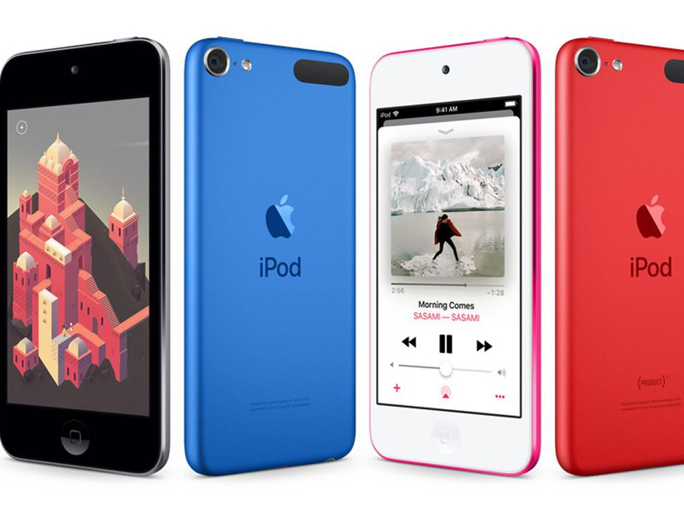 iPod: Được giới thiệu lần đầu tiên năm 2001, dòng sản phẩm máy nghe nhạc này của Apple đã phát triển trong nhiều năm. (Nguồn: Apple.com)