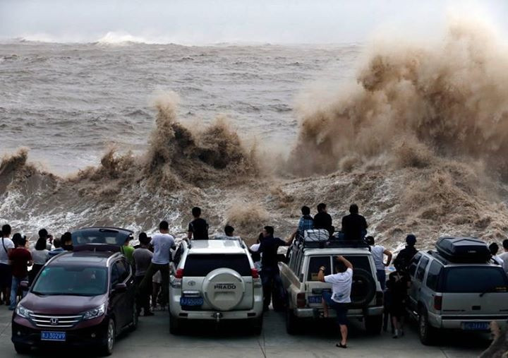 Theo cơ quan khí tượng trung ương Trung Quốc, siêu bão Chan-Hom đã gây lở đất ở thành thành phố Zhoushan, Chiết Giang lúc 4 giờ chiều (giờ địa phương) ngày 11/07. (Nguồn: CCTVNews)