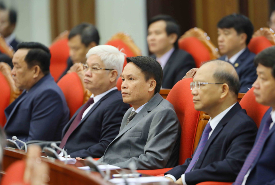 Các đồng chí Ủy viên Trung ương dự hội nghị. (Ảnh: Phương Hoa/TTXVN)