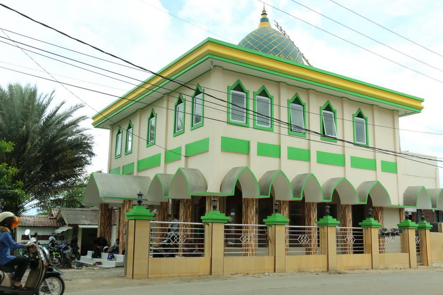 Bất cứ ngôi nhà nào trong khu dân cư đều có thể nghe được tiếng cầu nguyện qua loa bởi các nhà thờ đều được xây dựng xen lẫn với nhà dân.(Ảnh: Đỗ Quyên/Vietnam+)