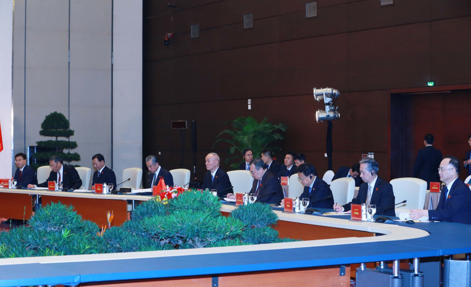 Ông Thái Kỳ và Đại biểu Đoàn Trung Quốc tham dự buổi làm việc. (Ảnh: Phương Hoa/TTXVN)