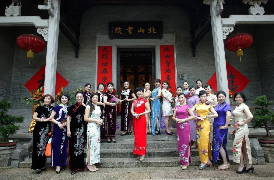 Áo Xường xám là trang phục truyền thống của người Trung Quốc. (Nguồn: CCTVNews)