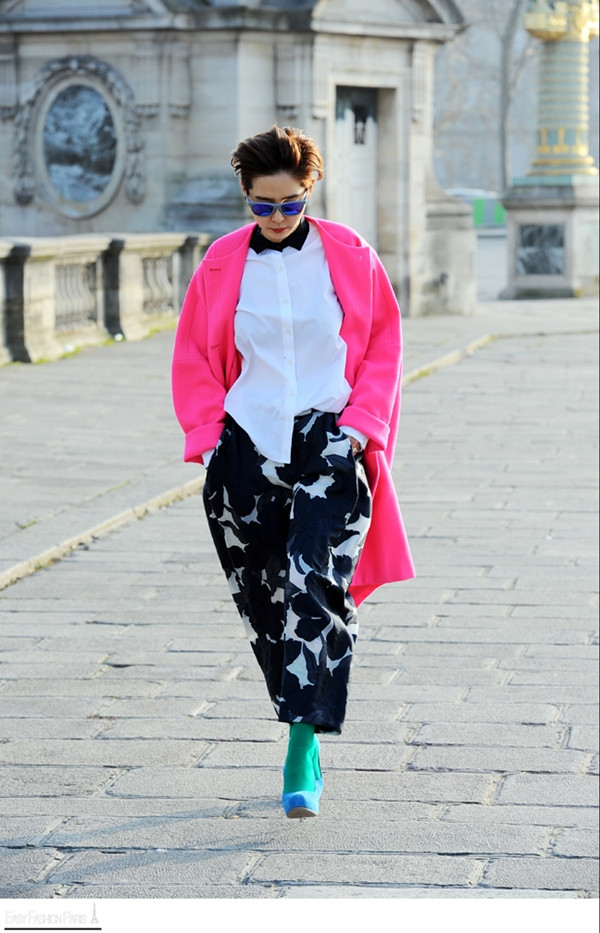 Khả năng kết hợp màu sắc cực 'ngọt' của Na Young giúp cho hình ảnh của cô luôn tràn đầy năng lượng.