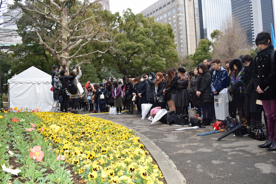 Trận động đất, sóng thần ngày 11/3/2011 đã làm 18.000 người thiệt mạng, biến một loạt các thị trấn, thành phố sầm uất ven biển trở thành đống đổ nát. Hàng trăm nghìn người dân tại các khu vực này trong phút chốc rơi vào thảm kịch mất người thân, mất nhà cửa. (Ảnh: Nguyễn Tuyến-Gia Quân/Vietnam+)