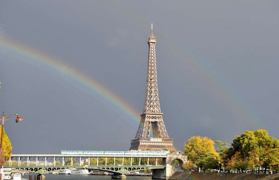 Cầu vồng ở Paris, Pháp. (Nguồn: Getty Images)