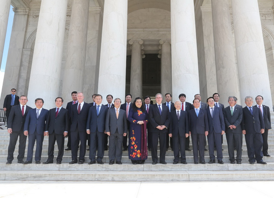 Tổng Bí thư Nguyễn Phú Trọng đến thăm Nhà tưởng niệm Tổng thống Hoa Kỳ Thomas Jefferson ở Thủ đô Washington D.C. (Ảnh: Trí Dũng/TTXVN) 