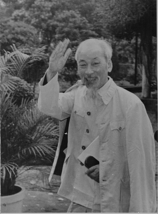  Chủ tịch Hồ Chí Minh, người sáng lập và rèn luyện Đảng ta. (Ảnh: Lâm Hồng Long/TTXVN) 