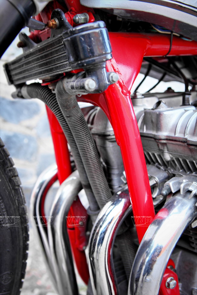 Hệ thống làm mát bằng dung dịch. (Ảnh: Nguyễn Luân/Báo ảnh Việt Nam)