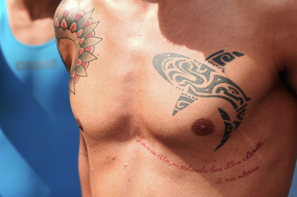 Federico Vanelli (Italy) khởi động trước khi bơi 5km. (Nguồn: Sputniknews)