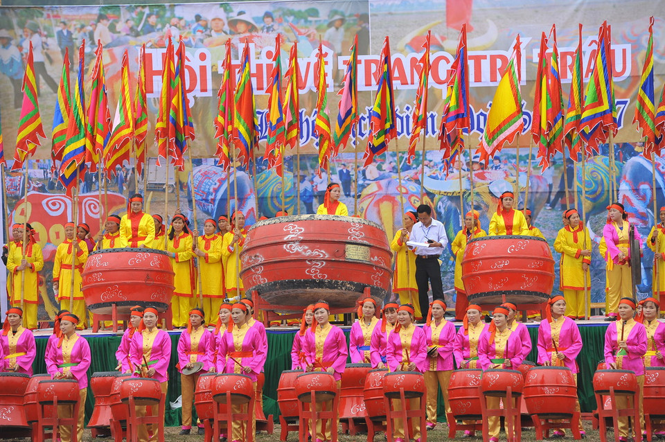 Màn trống khai hội Tịch điền Đọi Sơn 2016. (Ảnh: Minh Đức/TTXVN)