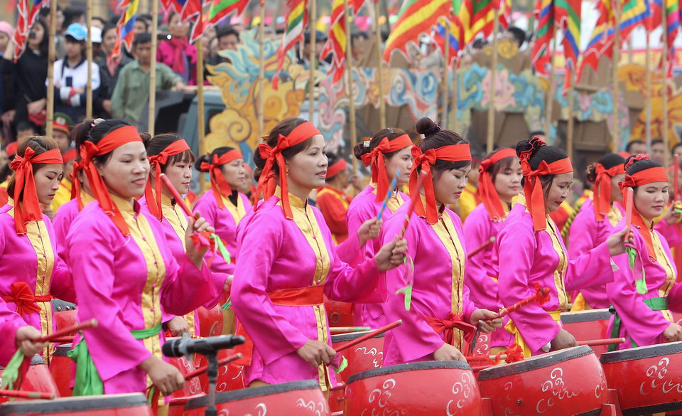 Biểu diễn trống hội chào mừng. (Ảnh: Quốc Khánh/TTXVN)