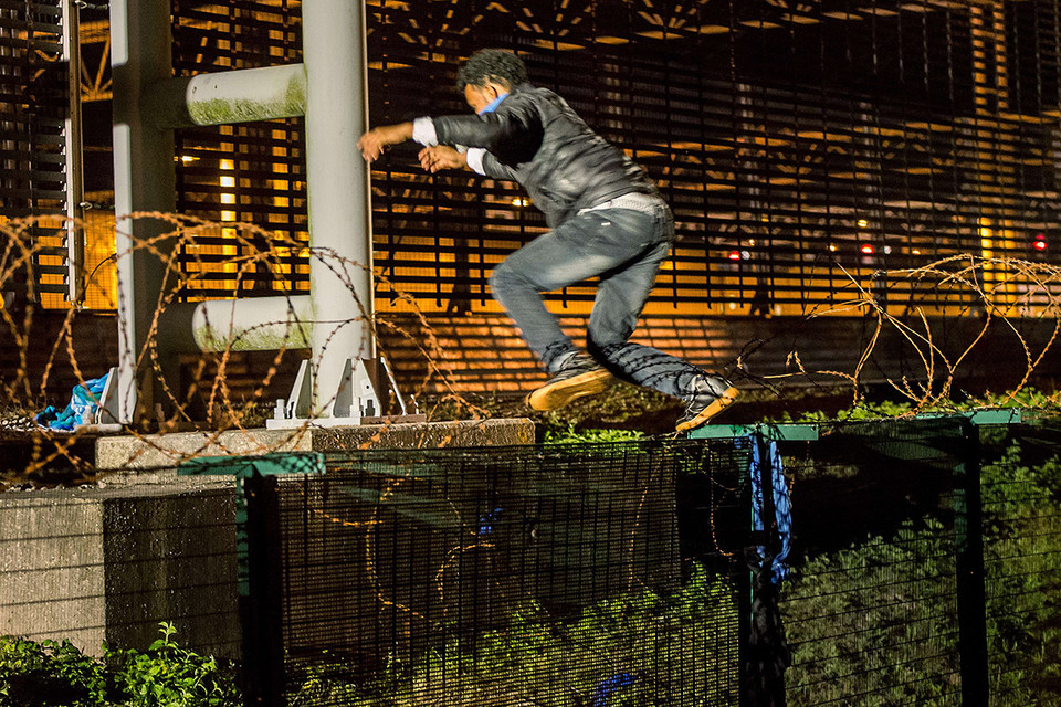 Đến thời điểm này vẫn chưa có con số cụ thể bao nhiêu người đã di cư tới được nước Anh. Tuy nhiên, chắc chắn đã có không ít người thành công nhờ 35 phút di chuyển trên chiếc tàu dưới đường hầm. (Nguồn: AFP)