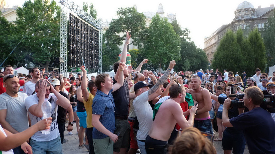 Mọi người cùng nhau hòa vang. (Ảnh: Quốc Thịnh/Vietnam+)