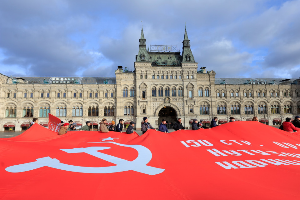 Cách đây 104 năm, ngày 7/11/1917, một sự kiện lịch sử vĩ đại của loài người đã xảy ra ở nước Nga - cuộc Cách mạng Tháng Mười Nga. (Ảnh: Trần Hiếu/TTXVN)