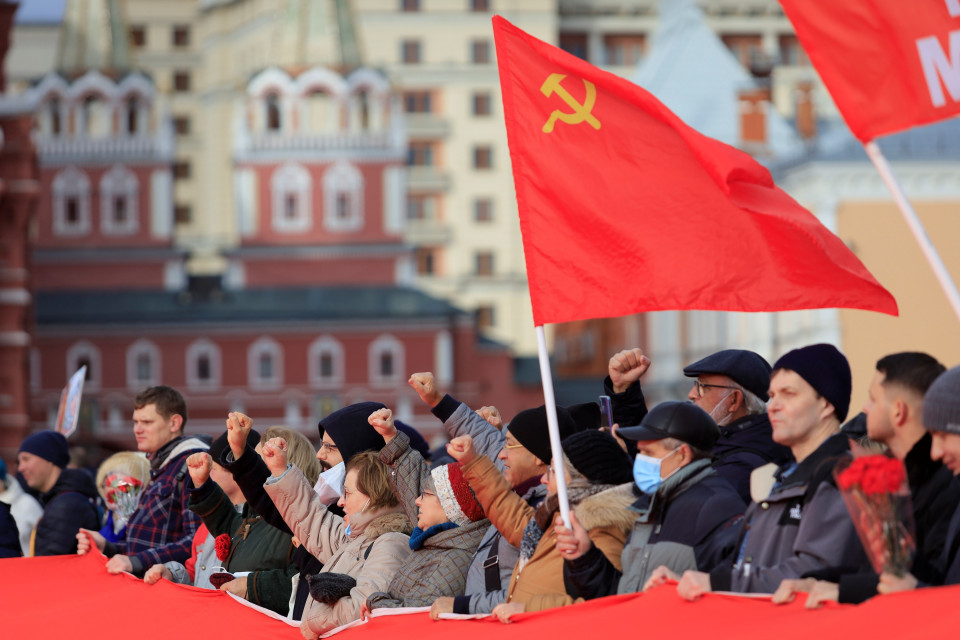 Không khí buổi lễ kỷ niệm 104 năm Cách mạng Tháng Mười tại Nga trên quảng trường Đỏ ở thủ đô Moskva của Nga. (Ảnh: Trần Hiếu/TTXVN)