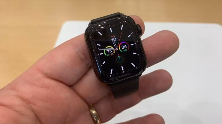 Đồng hồ thông minh Apple Watch Series 5. (Nguồn: CNBC)