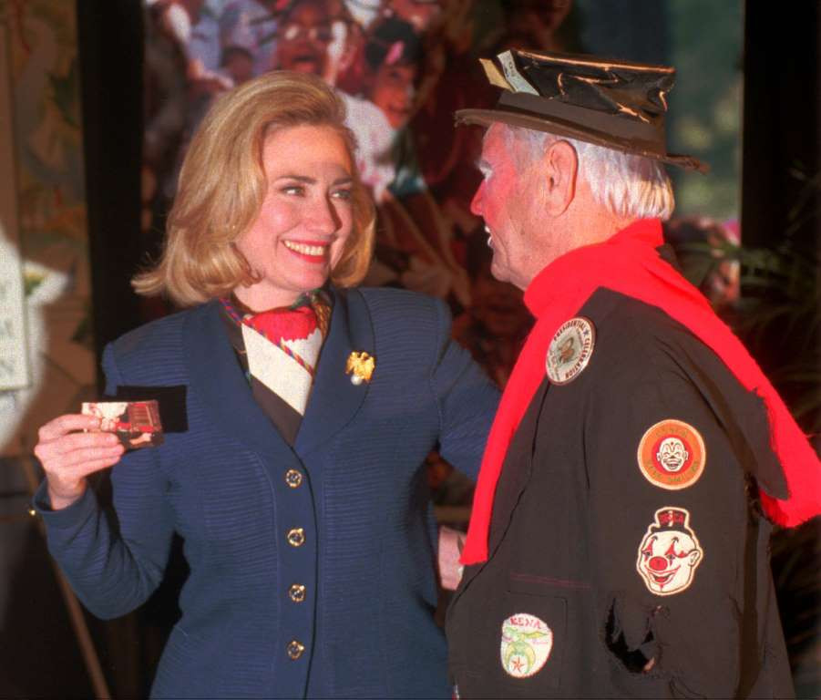 Bà Hillary xuất hiện trong môt sự kiện ở Arkansas, Mỹ, vào năm 1996. (Nguồn: AP)