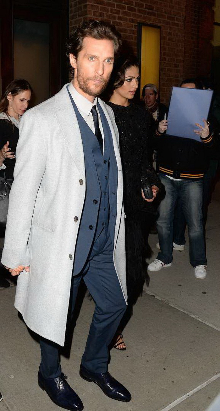 Matthew McConaughey lịch lãm nhờ áo khoác sáng màu. (Nguồn: Getty Images)