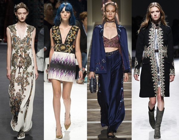 Thóc rang xong được rải ra cho đỡ nóng rồi mới cho vào cối giã. (Ảnh: Thế Duyệt/TTXVN) 