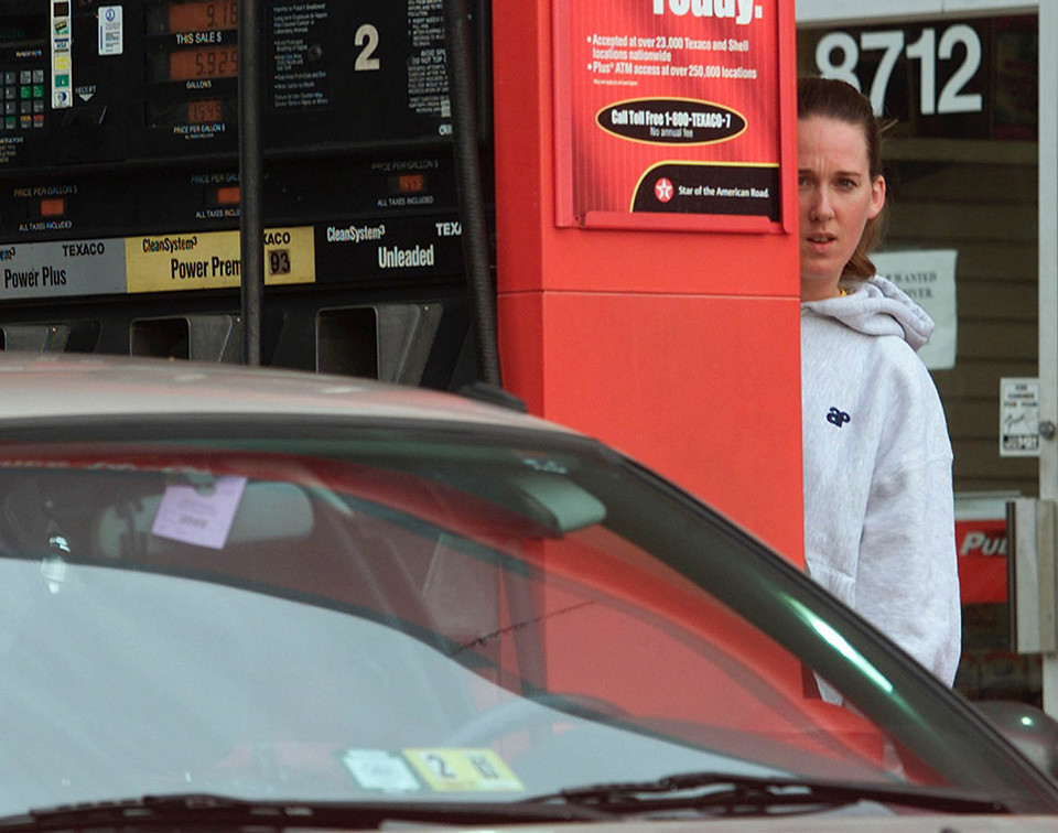 Tháng 10/2002, hai người đàn ông đã phục kích 13 người khác, làm 10 người trong số này tử vong ở khu vực Washington DC. (Nguồn: IBtimes)