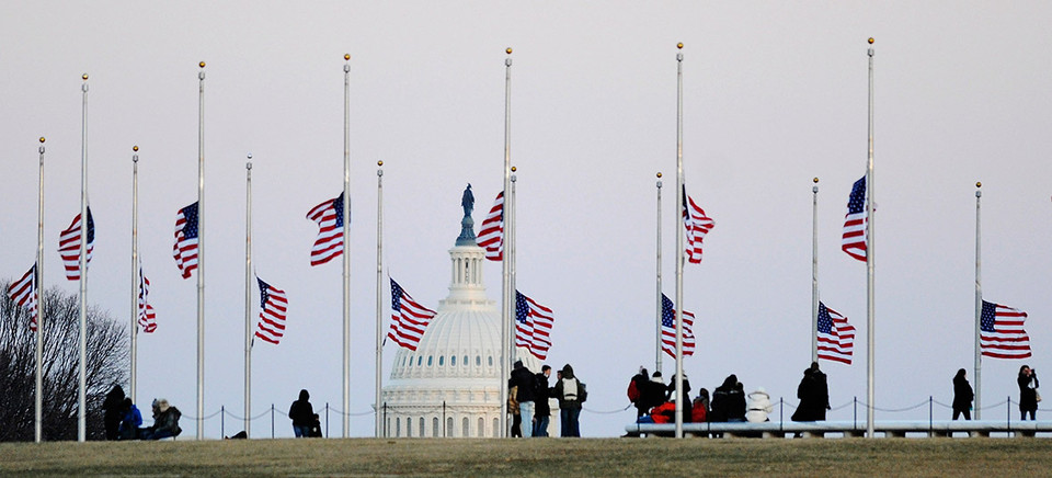 Ngày 8/1/2011, bà Gabrielle Giffords, một chính trị gia, trở thành mục tiêu tấn công của tay súng ở Tucson, Arizona. Trong vụ tấn công này, đã có 6 người chết và 13 người bị thương (bao gồm của bà Gabrielle). (Nguồn: IBtimes) 