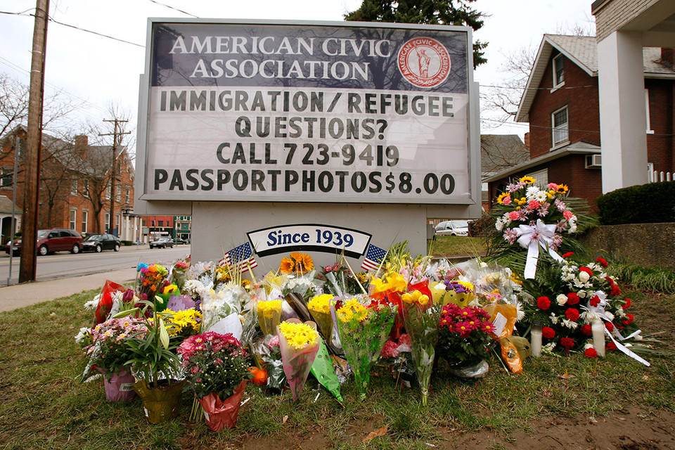 Ngày 3/4/2009, một người đàn ông đã tấn công một trung tâm phục vụ người nhập cư ở Binghamton, New York, làm 13 người tử vong và 4 người khác bị thương. (Nguồn: IBtimes)