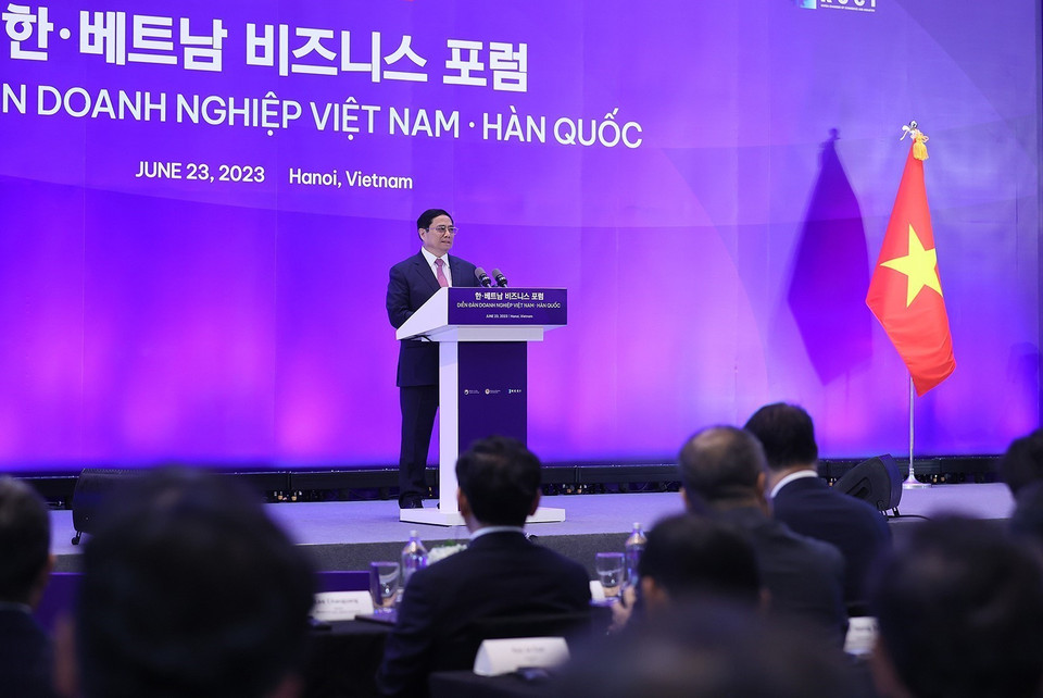 Thủ tướng phát biểu tại Diễn đàn Doanh nghiệp Việt Nam-Hàn Quốc. (Ảnh: Dương Giang/TTXVN)