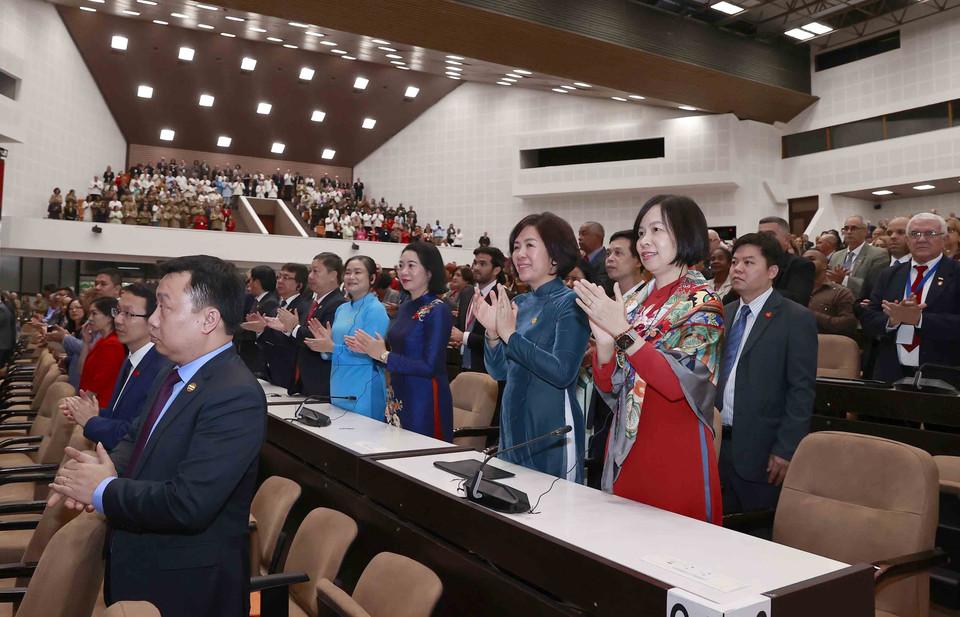 Đại biểu Việt Nam dự phiên họp đặc biệt của Quốc hội Cuba. (Ảnh: Doãn Tấn/TTXVN)