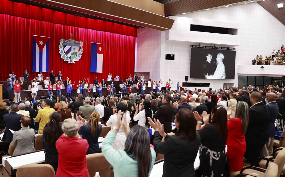 Tiết mục văn nghệ chào mừng đoàn Việt Nam tại phiên họp. (Ảnh: Doãn Tấn/TTXVN)