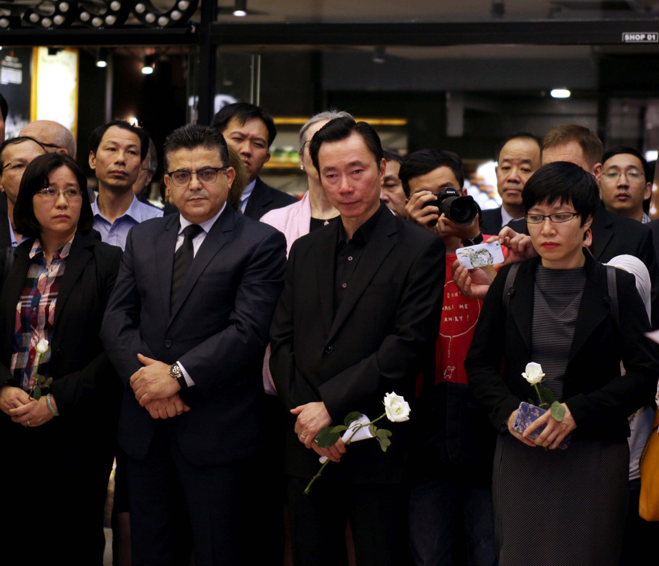 Nhiều quan chức ngoại giao hàng đầu trong nước và quốc tế cũng đã đến dự lễ mặc niệm. (Ảnh: Doãn Đức/Vietnam+)