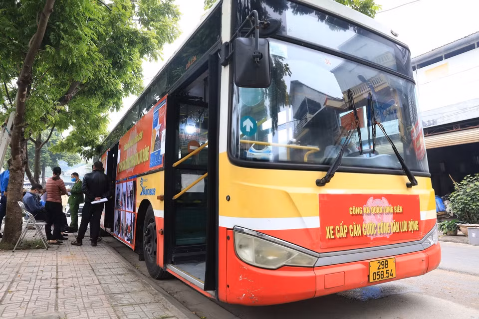 Các điểm thu nhận phải đảm bảo thông thoáng, thuận tiện cho người dân đi lại, đảm bảo về ánh sáng, tránh các điểm hay có ùn tắc giao thông. (Ảnh: Thành Đạt/TTXVN)