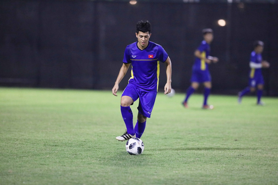 Trung vệ Đình Trọng tại buổi tập. (Ảnh: Hoàng Linh/TTXVN)