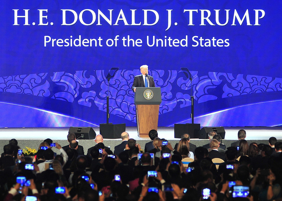 Quang cảnh buổi phát biểu của Tổng thống Hoa Kỳ Donald Trump tại Hội nghị Thượng đỉnh Doanh nghiệp APEC 2017 (CEO Summit 2017). (Nguồn: TTXVN)
